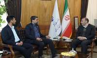 فرشاد مقیمی معاون وزیر صمت و رئیس هیات مدیره و مدیرعامل سازمان صنایع کوچک و شهرک‌های صنعتی ایران امروز با محمد طیب صحرایی استاندار کرمانشاه در محل استانداری کرمانشاه دیدار کرد