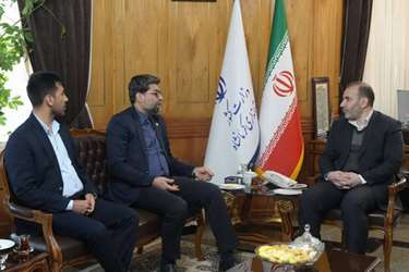 دیدار معاون وزیر صمت و رئیس هیات مدیره و مدیرعامل سازمان صنایع کوچک و شهرکهای صنعتی ایران امروز با استاندار کرمانشاه